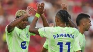 Barcelona aplasta 3-0 al Mallorca en debut liguero entre polémicas y expulsiones