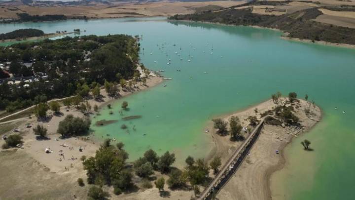 Muere ahogado un joven de 17 años cuando se bañaba en el pantano de Alloz, en Navarra