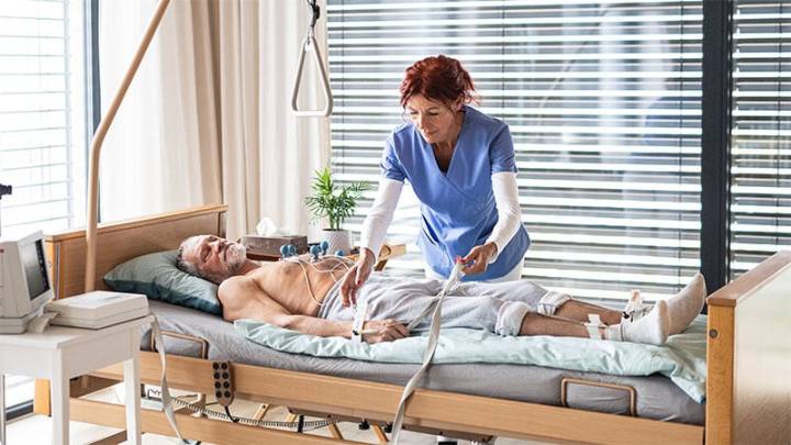 Nutrition Status Predicts Frailty in Patients With HF