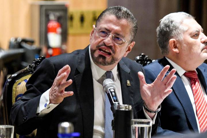 Presidente de Costa Rica denuncia "intento de golpe de Estado judicial" por pedido de quitar su fuero