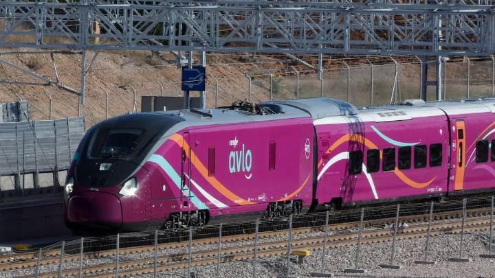 Renfe retira los AVLO de bajo coste entre Madrid y Barcelona en septiembre: qué hacer si tenías un billete comprado