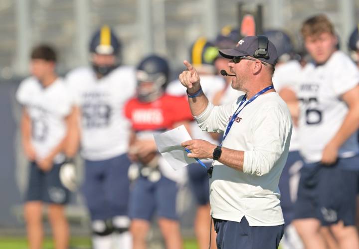 Mines football coach Bob Stitt aims to re-establish standard he once set