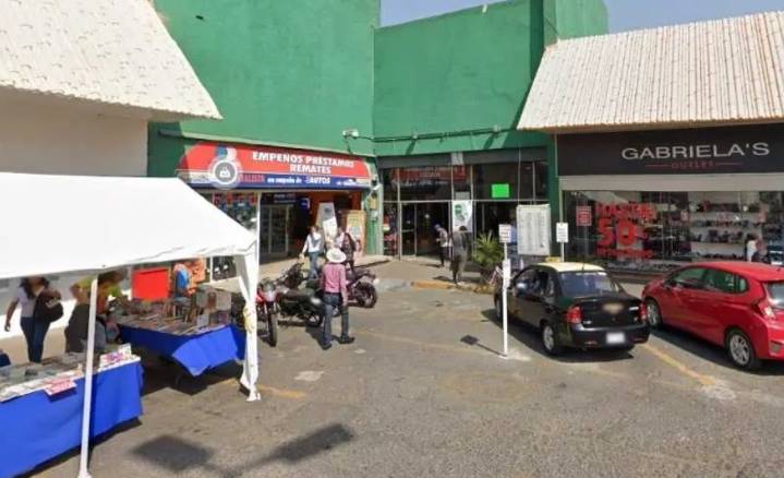 Asalto con disparos en Plaza San Pedro: cuentahabiente pierde $100 mil en Puebla