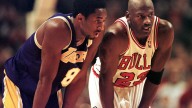 Venden por millones tarjeta firmada por Bryant y Michael Jordan