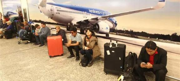 Aerolíneas Argentinas denunció a controladores por frenar vuelos autorizados
