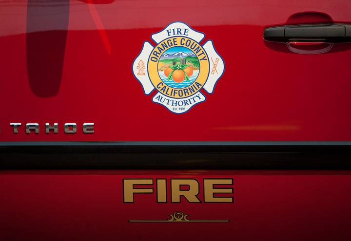 Firefighters Contain Garage Fire in Lake Forest Home