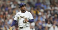 Giants stop slide with 7-1 win over MLB