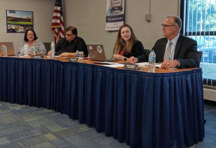 Bay Village Schools superintendent receives new contract