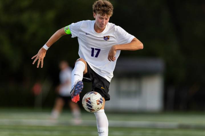 Soccer: Casey Lenarz, Chicago Christian top Evergreen Park