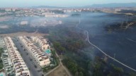 Así se ve a vista de dron el fuego de Tres Cantos: un paisaje calcinado junto a casas y jardines