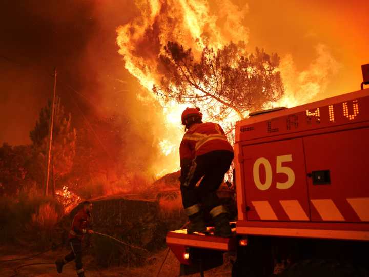 El sur de Europa se consume entre incendios y una ola de calor que ya suma dos semana