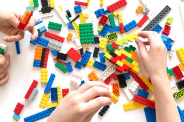 Lego crece 12 % en ventas en 2025 gracias a alianzas con grandes marcas