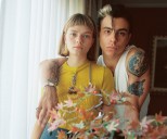 Llúcia Garcia y Mitch, los protagonistas de la nueva película de Carla Simón: el retrato de una generación olvidada y marcada por el sida y la heroína
