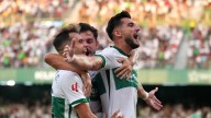 El Elche estrena su casillero de victorias en el duelo de recién ascendidos frente al Levante