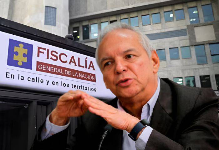 Exministro Ricardo Bonilla entrega su pasaporte a la Fiscalía ante caso de corrupción de la UNGRD