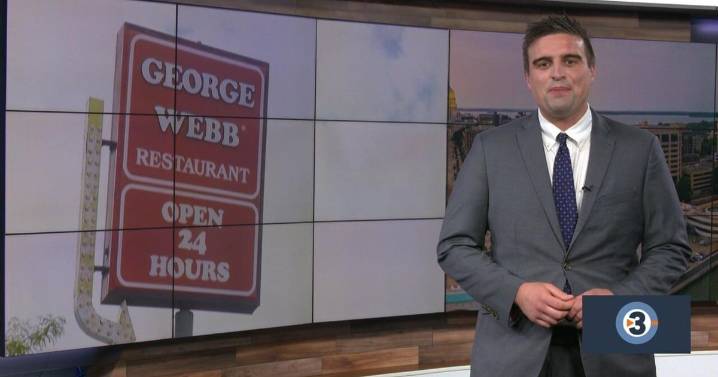 George Webb Restaurant gives away free burgers to celebrate Brewers' 12