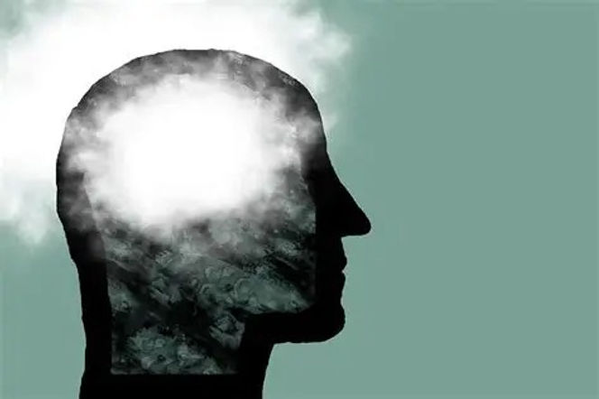 ¿Qué es la niebla mental y cómo identificarla, según la psicología?