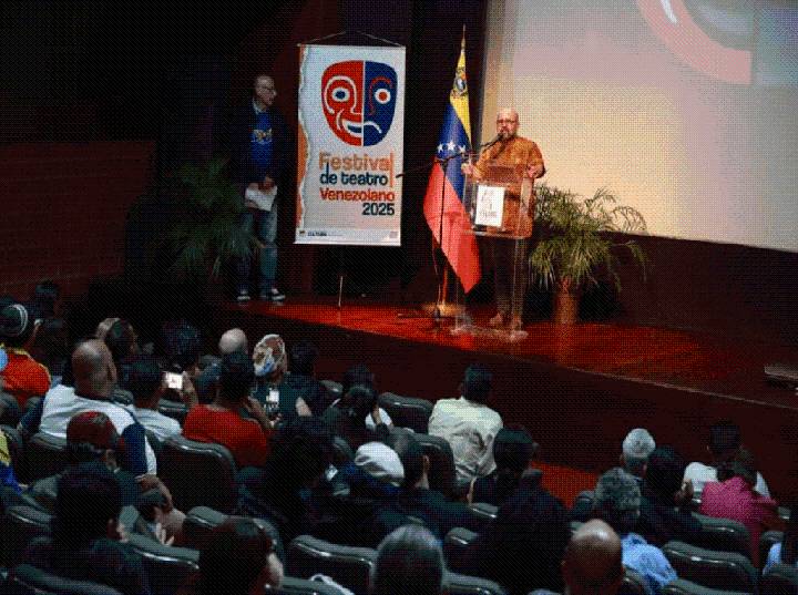 Artistas, colectivos y gestores culturales debaten sobre cartografía teatral