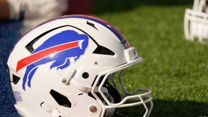 Bills sign RB Jarveon Howard, place RB Darrynton Evans on IR