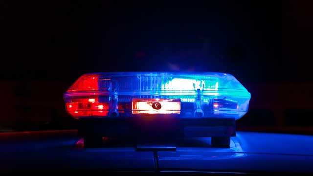 NC: Police seek 2 men with open warrants for theft, drug charges
