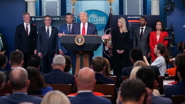 Trump seizes control of DC Police