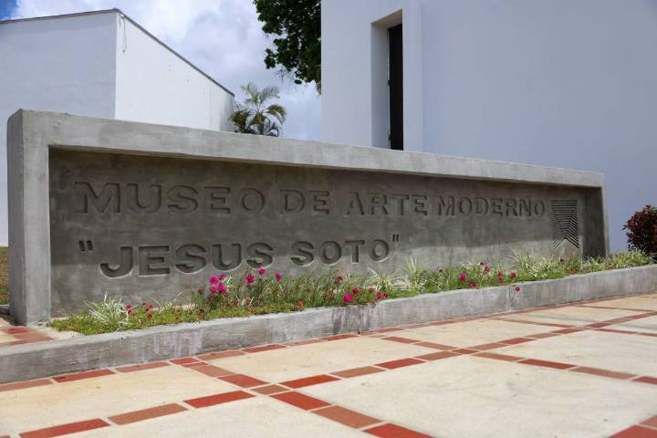 Celebran 52 años de creación del Museo de Arte Moderno Jesús Soto
