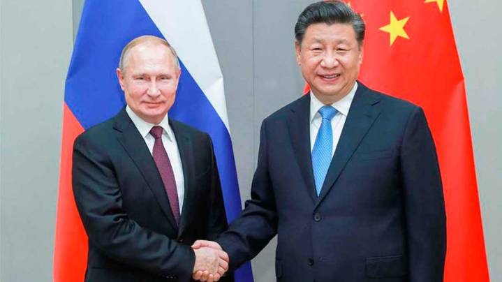 China le disputa el liderazgo a EE.UU. y arma su propia cumbre con Putin y Kim Yong