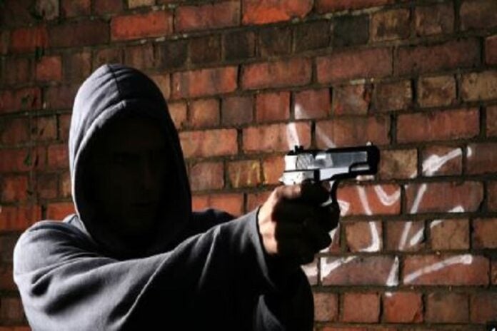 Sicario tirotea a venezolano dentro de su apartamento en Perú