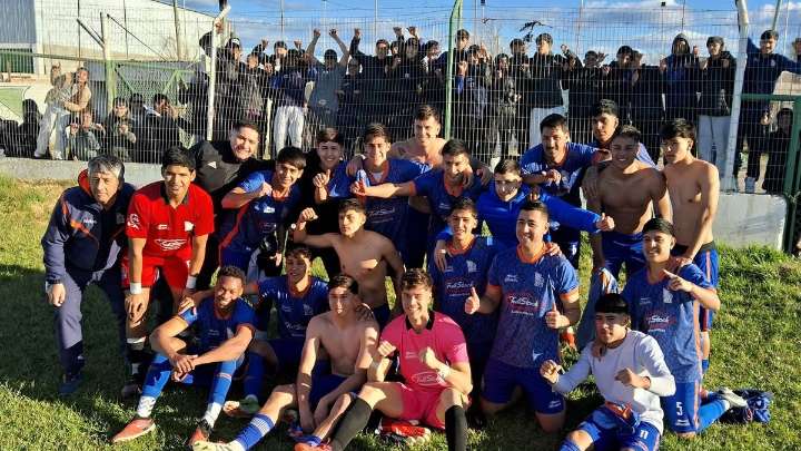 La CAI vuelve a ser campeón del fútbol comodorense tras 17 años