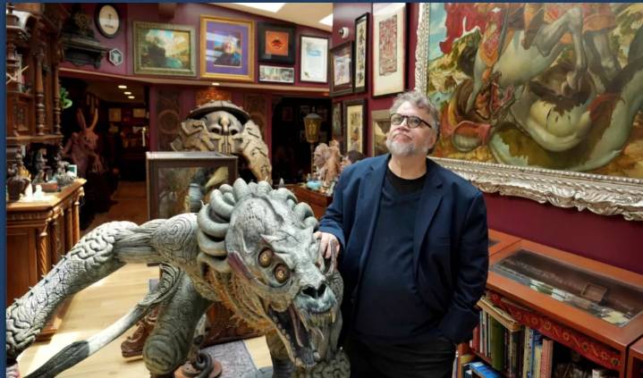 Del Toro casi pierde su colección de cine en un incendio; ahora se despide de parte de ella