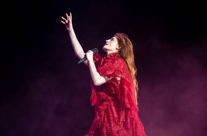Fans Think Video of Florence Welch Screaming Into a Hole in the Ground Is Actually Great News