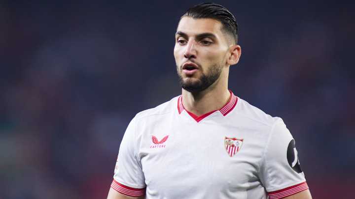 El equipo de LaLiga al que el Sevilla va a ceder a Rafa Mir