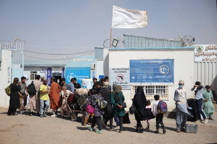 Taliban registers unemployed Afghan refugees for jobs in Qatar
