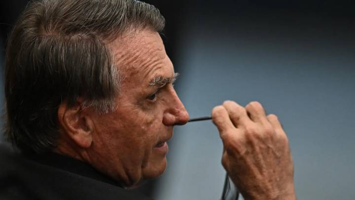 Bolsonaro planeó pedir asilo al Gobierno de Javier Milei, según la Policía brasileña