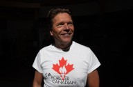 Former Alberta deputy premier takes pro-Canada petition fight to driveways, dog parks
