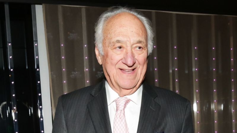 ‘Sopranos’ star Jerry Adler, Broadway backstage vet turned late