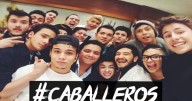 Mario Bautista es campeón: Quiénes son ‘Los Caballeros’ que lo felicitaron en el ring