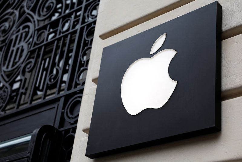 Apple to bring blood oxygen feature to some US watches with software update