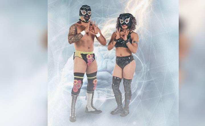 ¿Cómo mantienen vivo el legado de su padre Cerebro Negro Jr. y Sinapsis en la lucha libre?