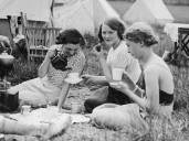 30 vintage photos show how different camping used to be