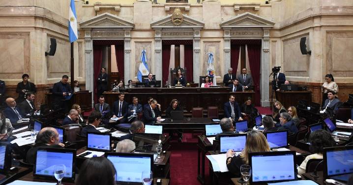 Nuevo revés para Milei en el Congreso: oposición rechaza decretos de desregulación