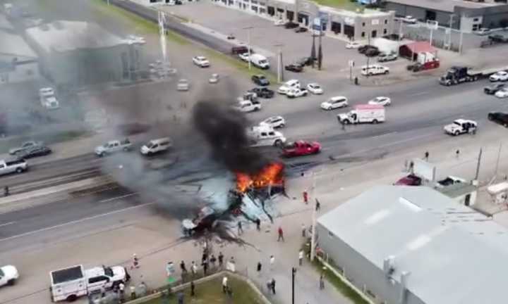 Cuatro personas mueren en choque e incendio en el Corredor Comercial de Cuauhtémoc
