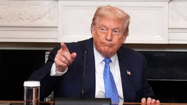 Trump says he will meet Putin next Friday in Alaska to discuss ending the Ukraine war
