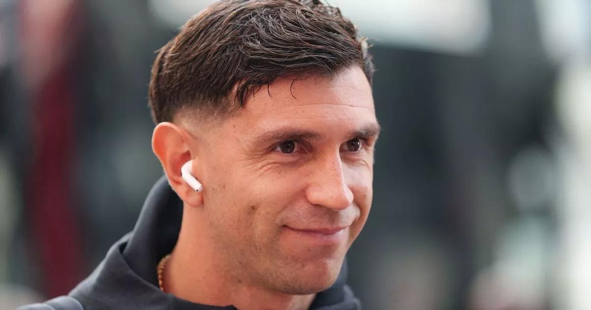 Unai Emery gives two-word response to Emi Martinez questions amid Man United transfer claims