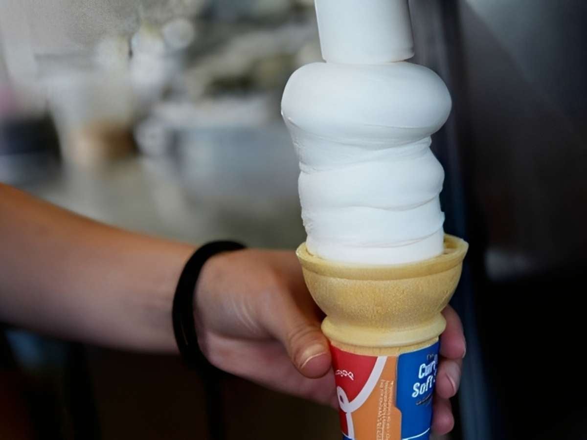 Acusan a jefe electoral de Surry por pastillas en helado de sus nietas