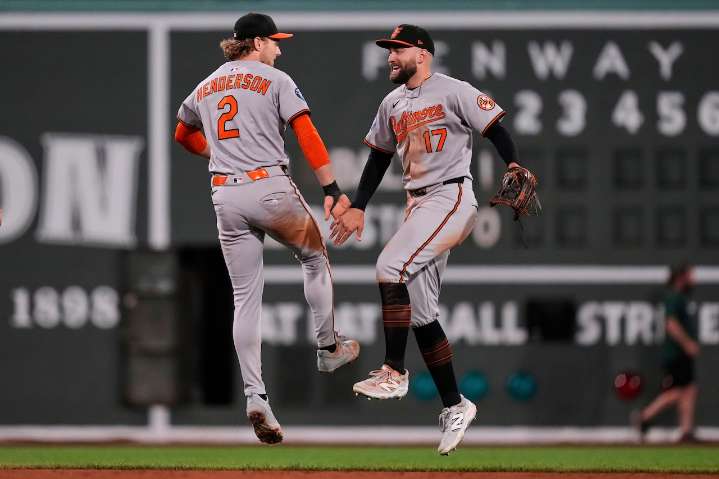 Alex Cora, Red Sox 3B coach explain decision not to tag in 11th inning