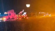 Volcadura de tráiler cargado con camarón deja tres heridos en Culiacán