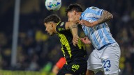 Racing perdió en Montevideo ante Peñarol pero continúa con chances