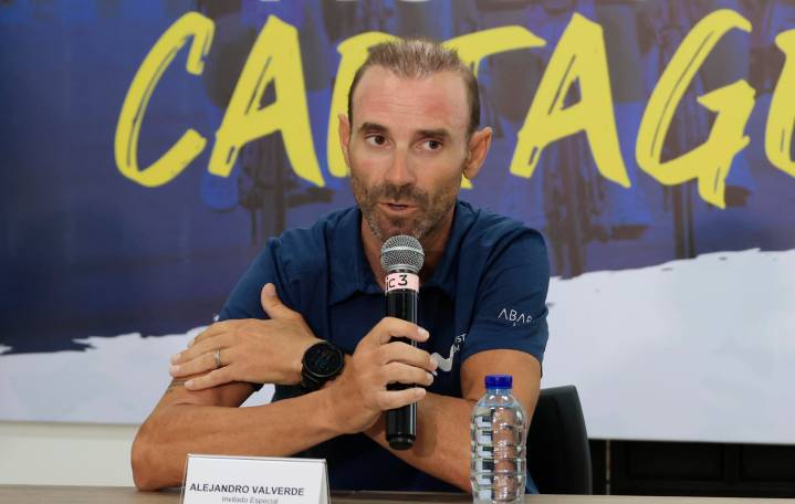 Alejandro Valverde cree que el ciclismo en España pasa por un momento de "transición"