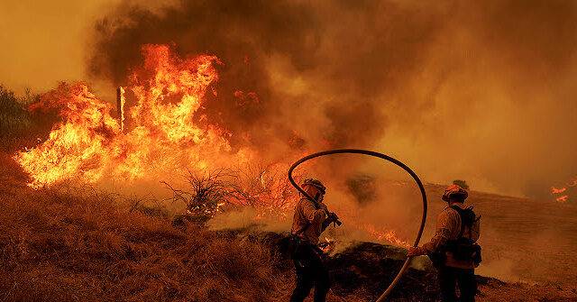 California: Canyon Fire Spreading Fast near Santa Clarita, Simi Valley